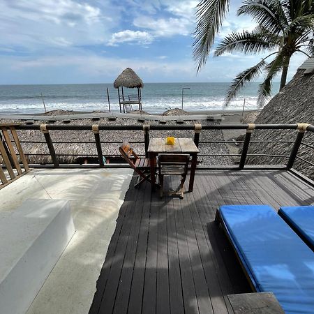 Johnnys Place Hotel Monterrico Dış mekan fotoğraf