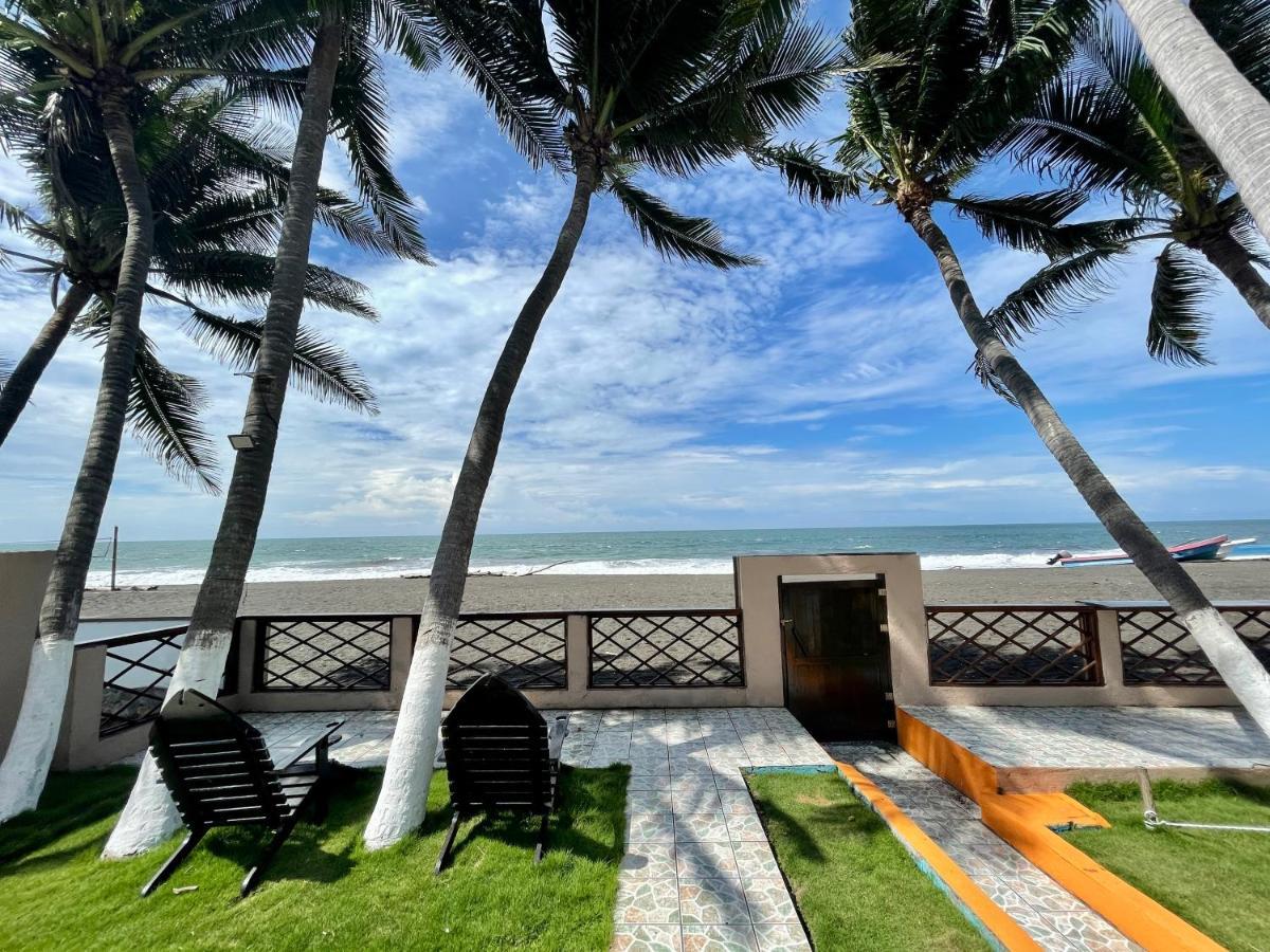 Johnnys Place Hotel Monterrico Dış mekan fotoğraf