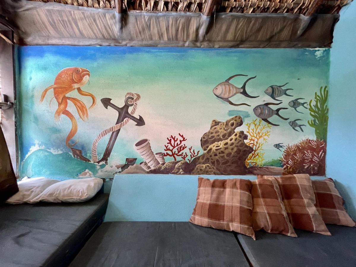Johnnys Place Hotel Monterrico Dış mekan fotoğraf