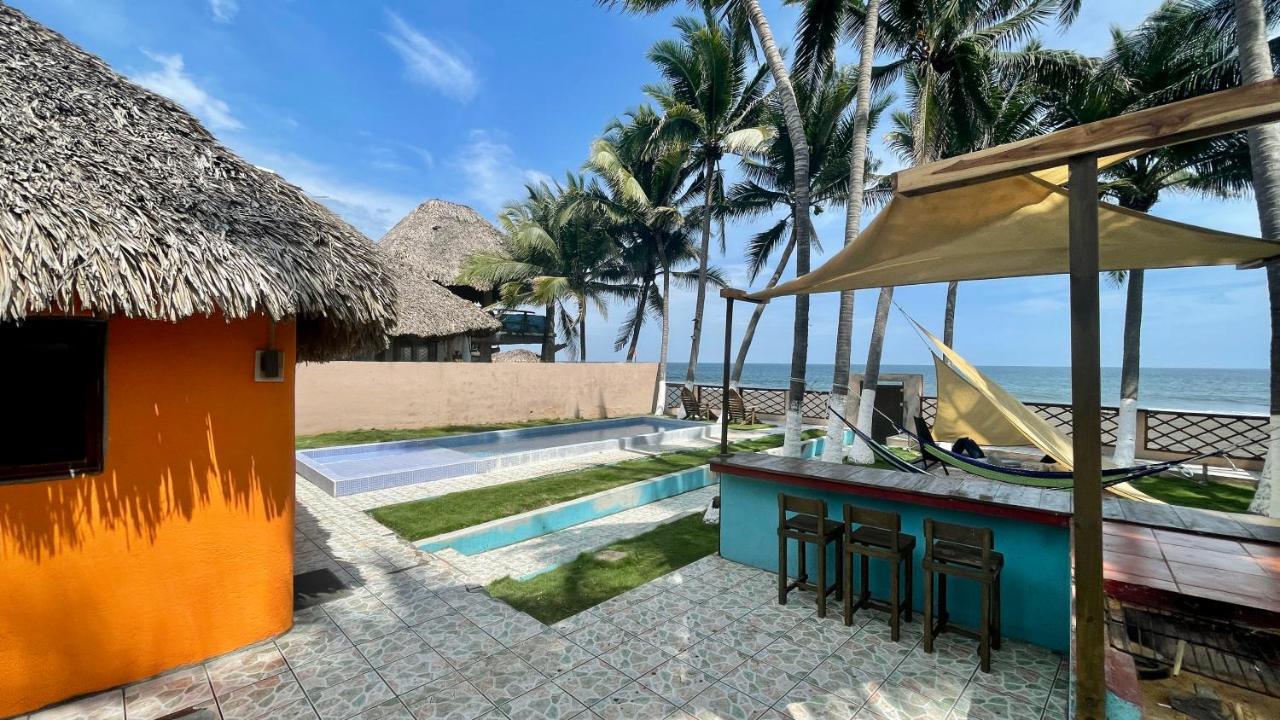 Johnnys Place Hotel Monterrico Dış mekan fotoğraf