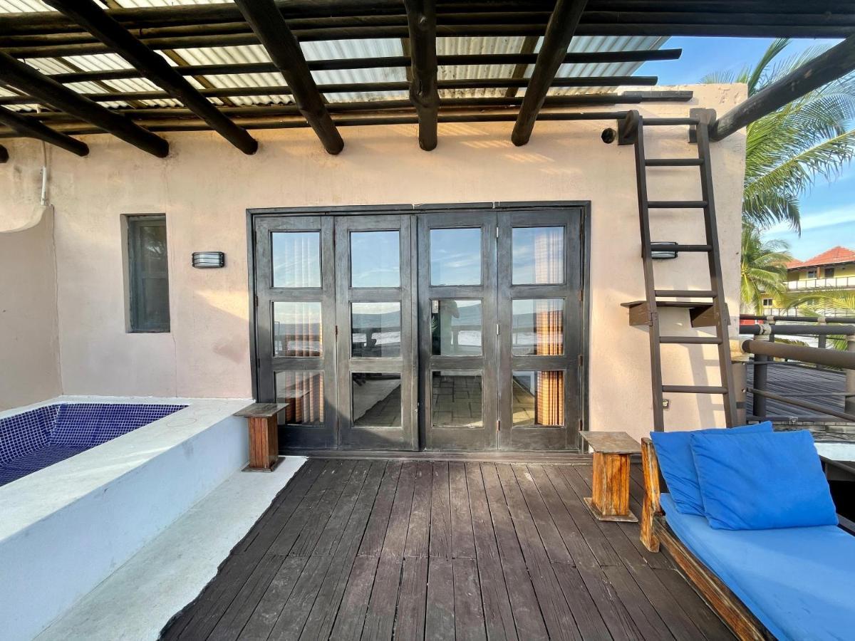 Johnnys Place Hotel Monterrico Dış mekan fotoğraf