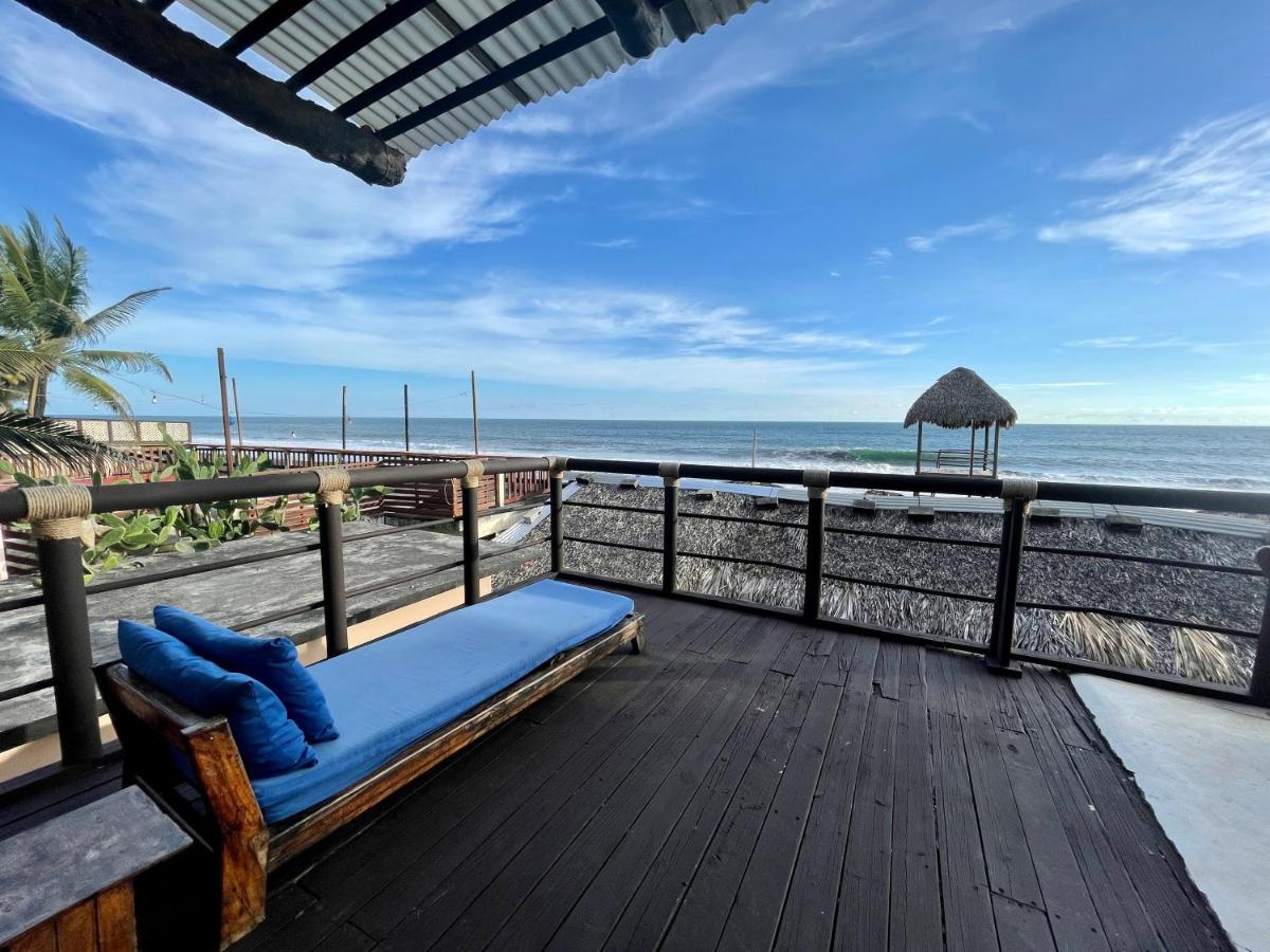 Johnnys Place Hotel Monterrico Dış mekan fotoğraf