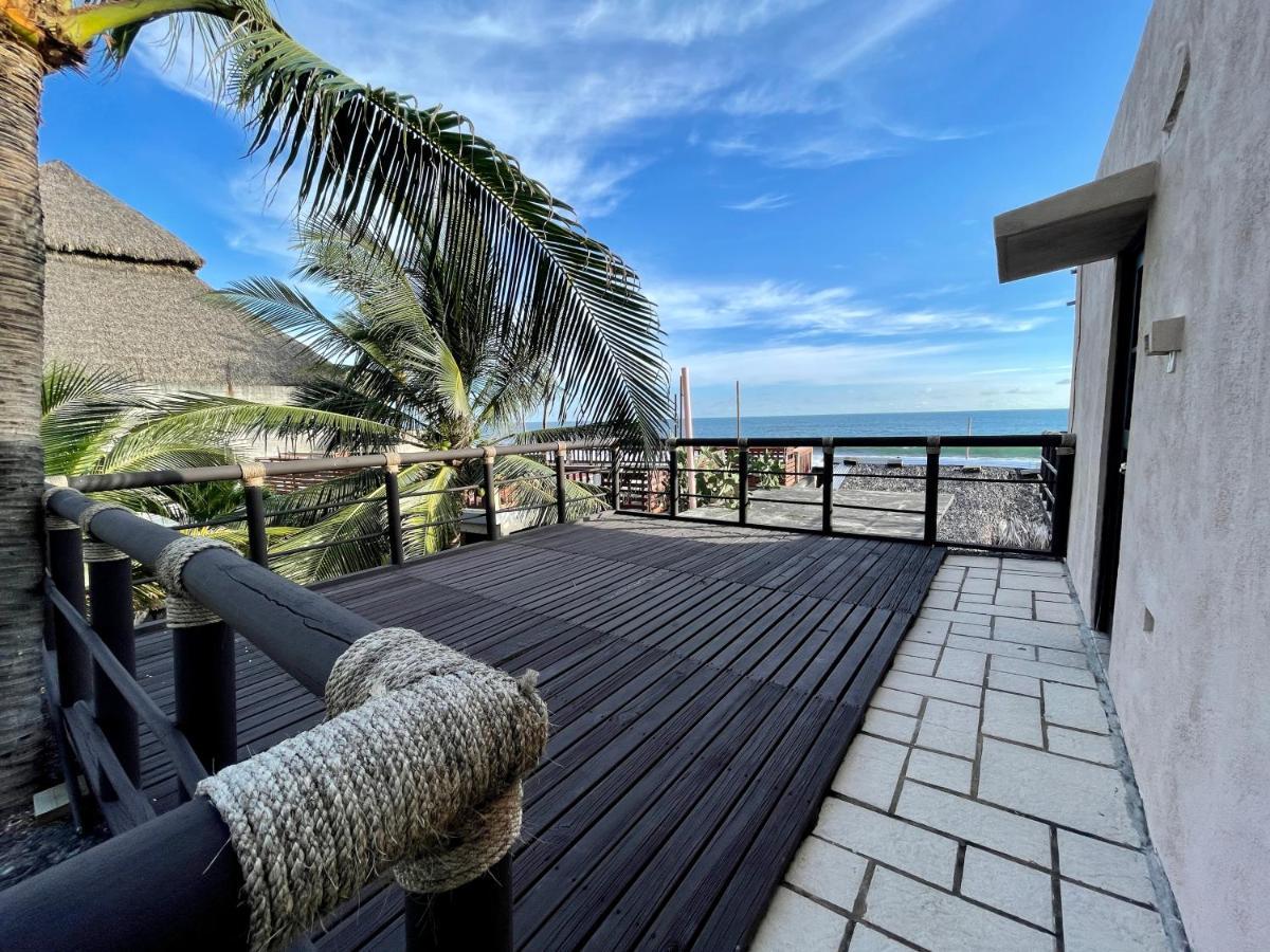 Johnnys Place Hotel Monterrico Dış mekan fotoğraf